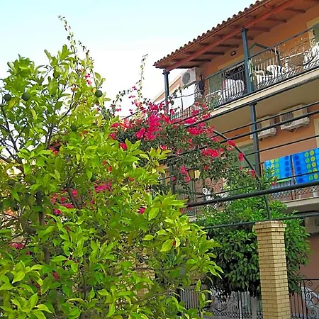 Philippos Hotel 2*